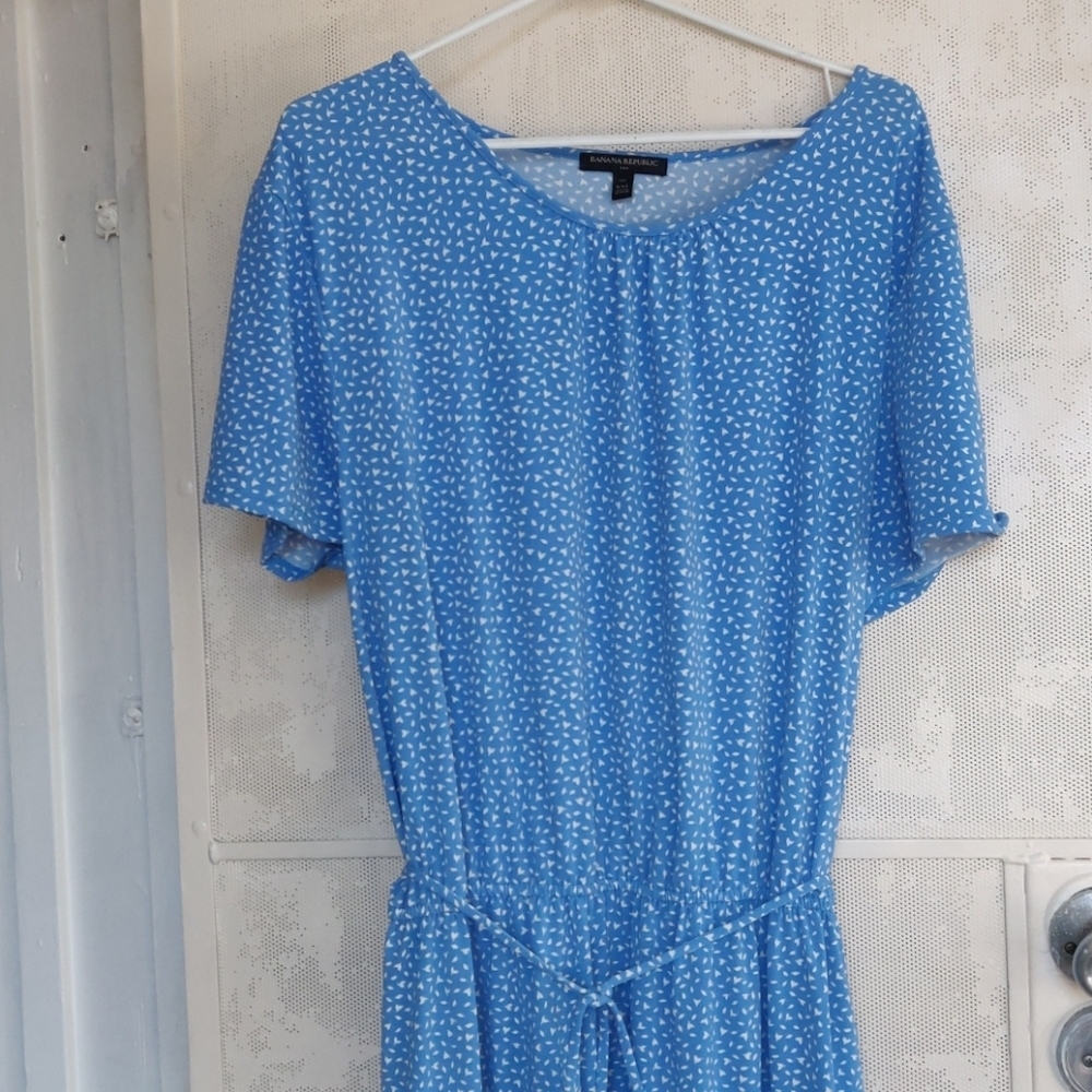 Banana republic Flounce-Hem Fit-and-Flare Dress - Picture 5 of 6
